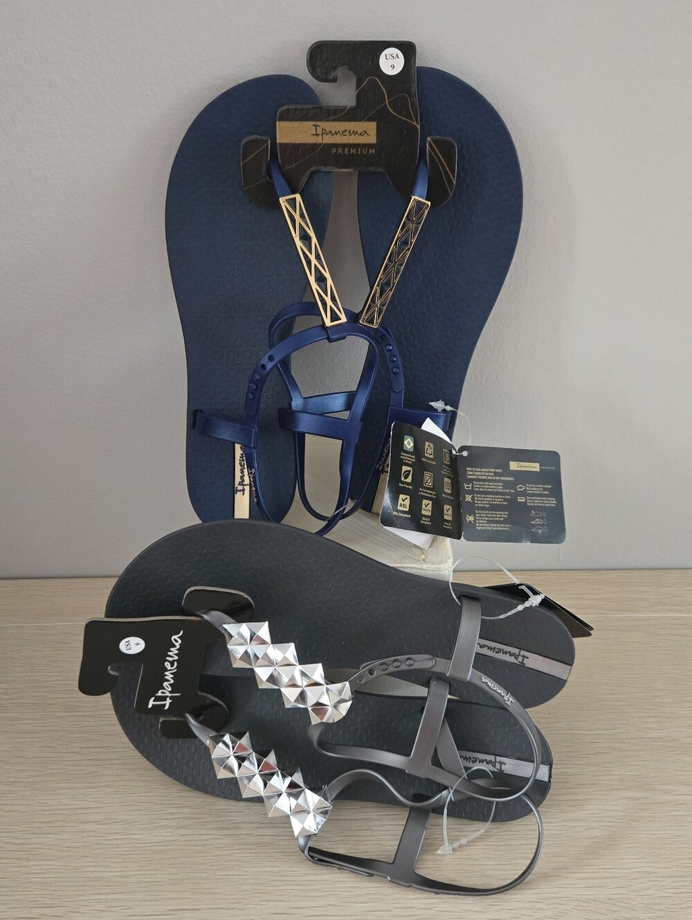 2 Pairs Womens Ipanema Sandals